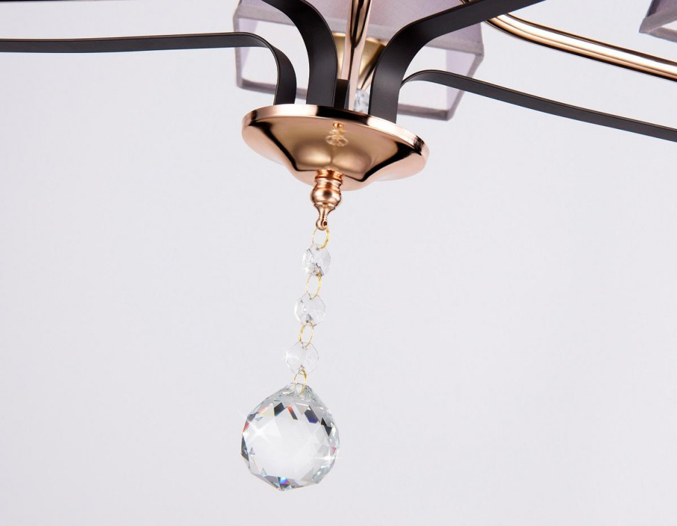 Подвесная люстра Ambrella Light Modern TR4616