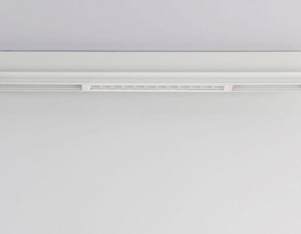 Трековый магнитный светильник Ambrella Light Magnetic 220V GL1301
