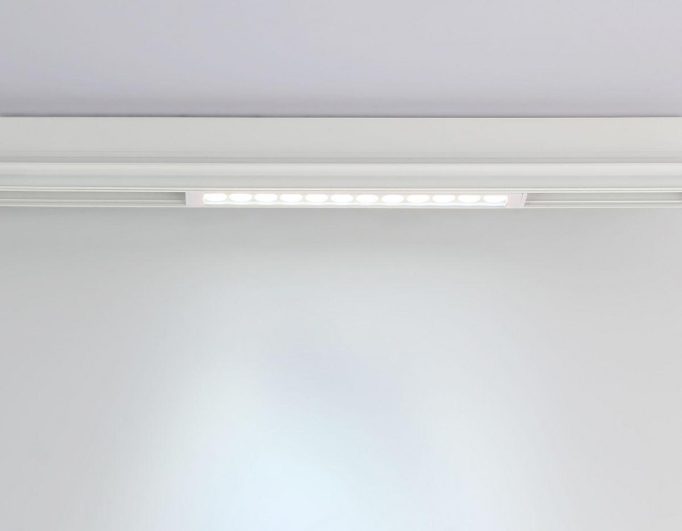 Трековый магнитный светильник Ambrella Light Magnetic 220V GL1301