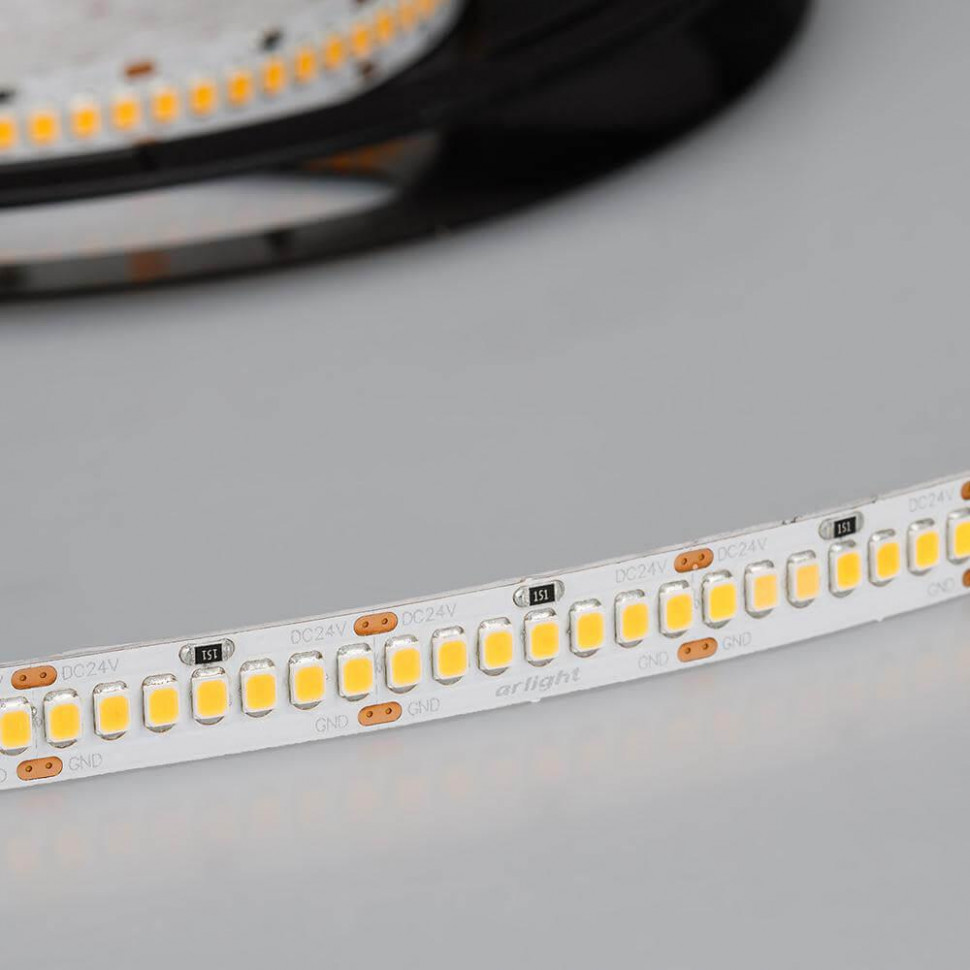 Светодиодная лента Arlight 11W/m 252LED/m 2835SMD холодный белый 5M 022654