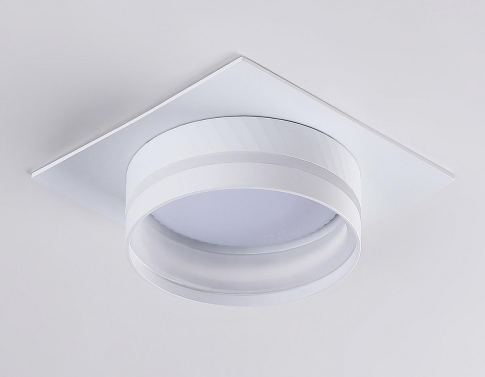 Встраиваемый светильник Ambrella Light GX53 Acrylic tech TN5221